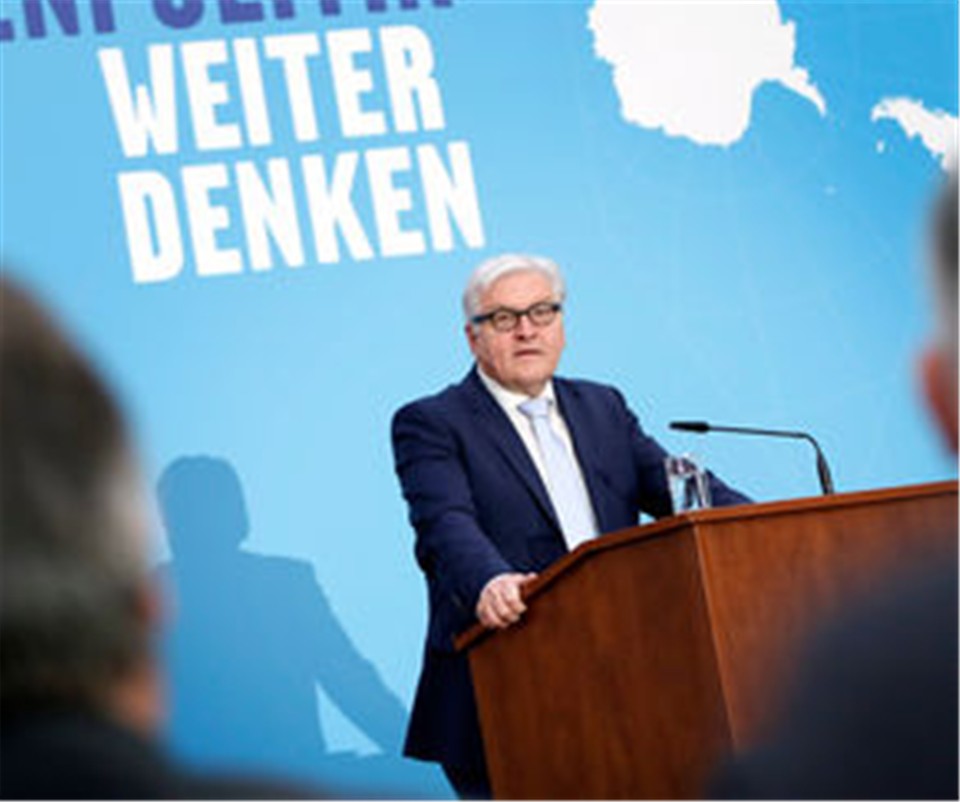 Außenminister Steinmeier bei Review 2014