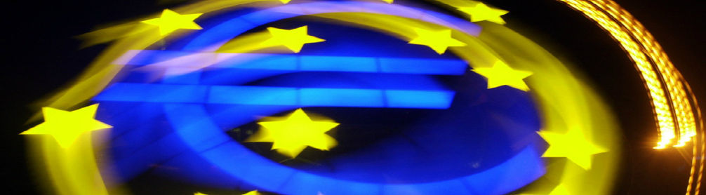 Euro-Symbol vor der Europäischen Zentralbank in Frankfurt